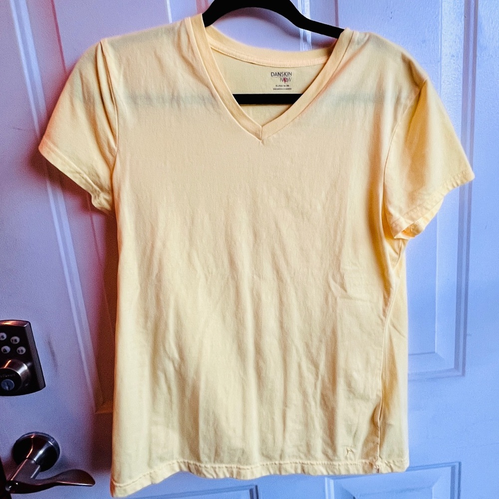 XL Danskin V-neck Tshirt EUC